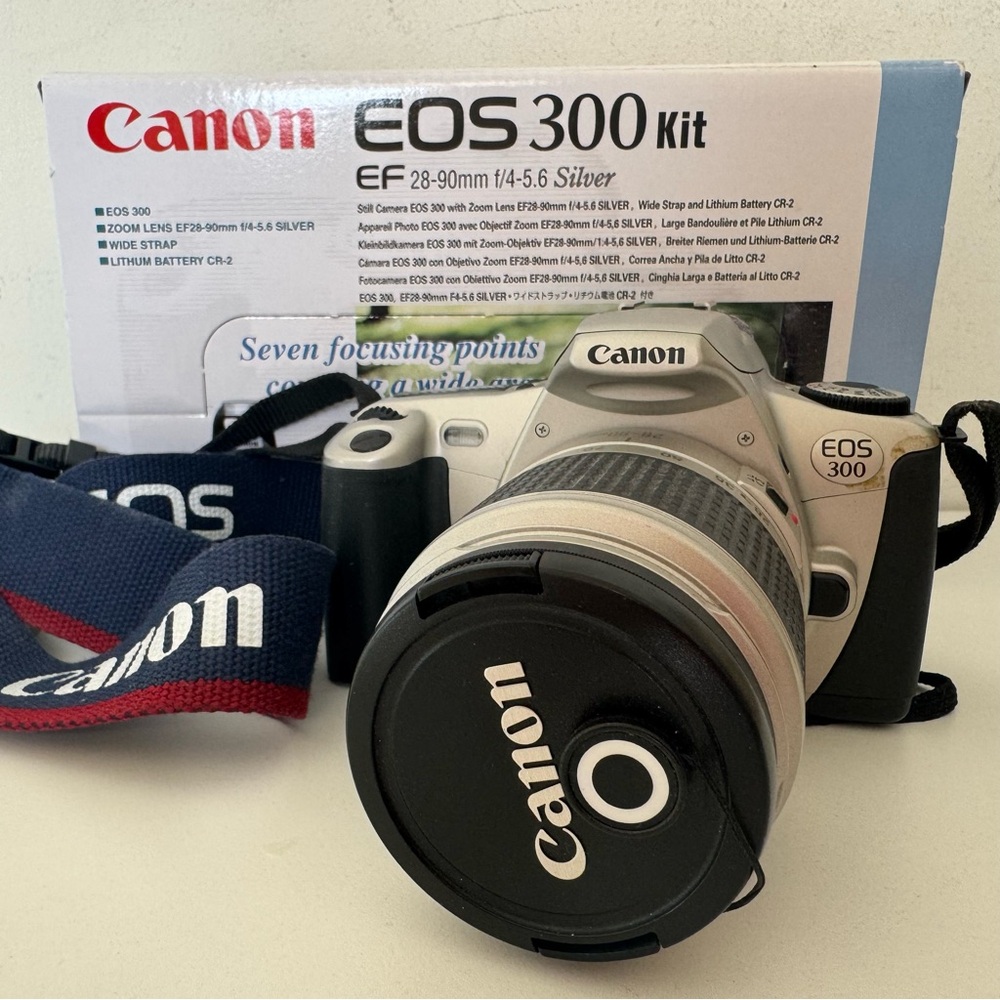 Canon EOS 300 Kit Silver Film Camera